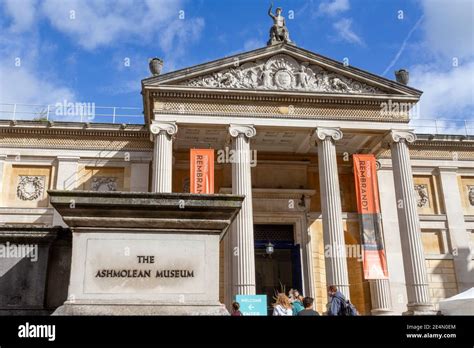 Ashmolean Museum of Art and Archaeology .